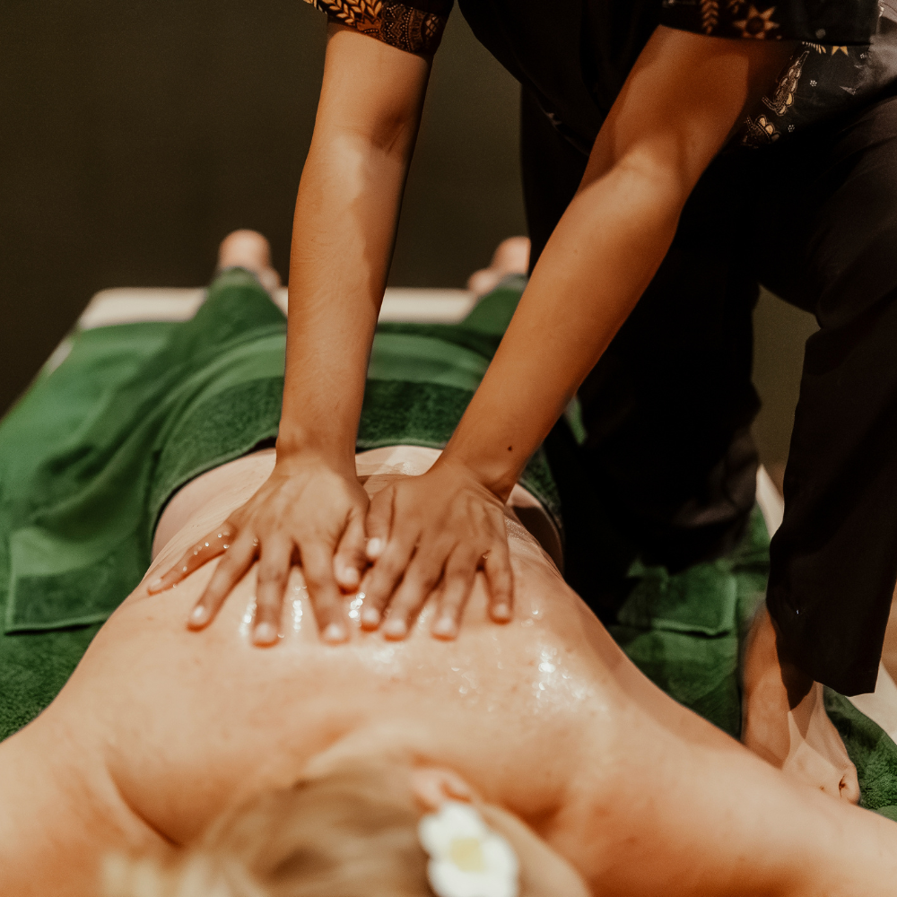 kobieta,masło-masaz